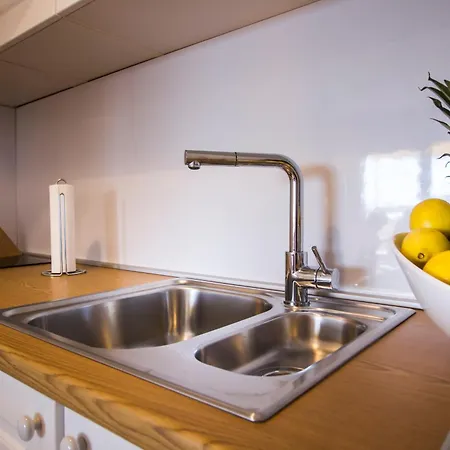 Zlatna Bura Apartment Makarska Exterior photo